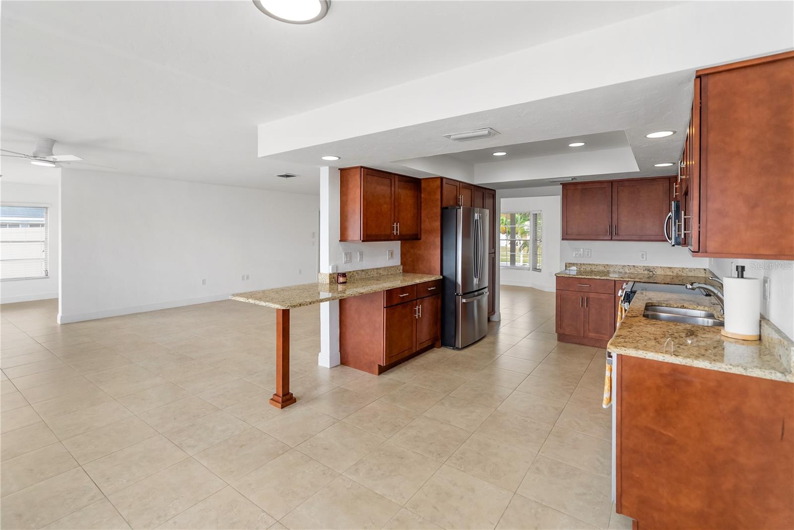 Image 17 of 49 For 6637 Bowline Drive