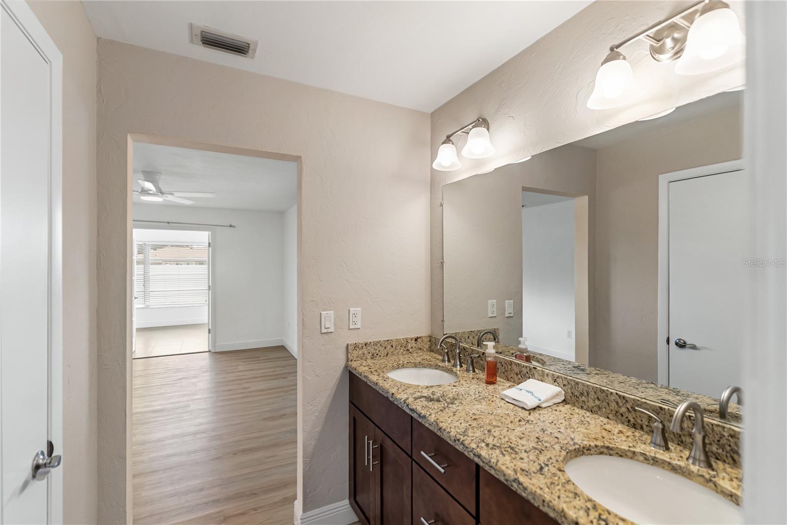 Image 22 of 49 For 6637 Bowline Drive