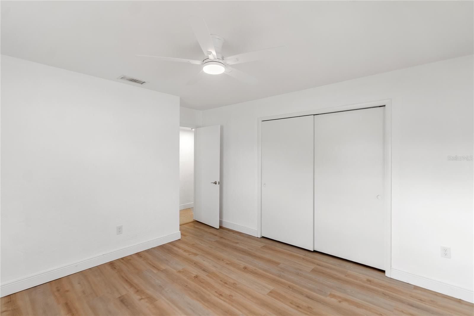 Image 31 of 49 For 6637 Bowline Drive