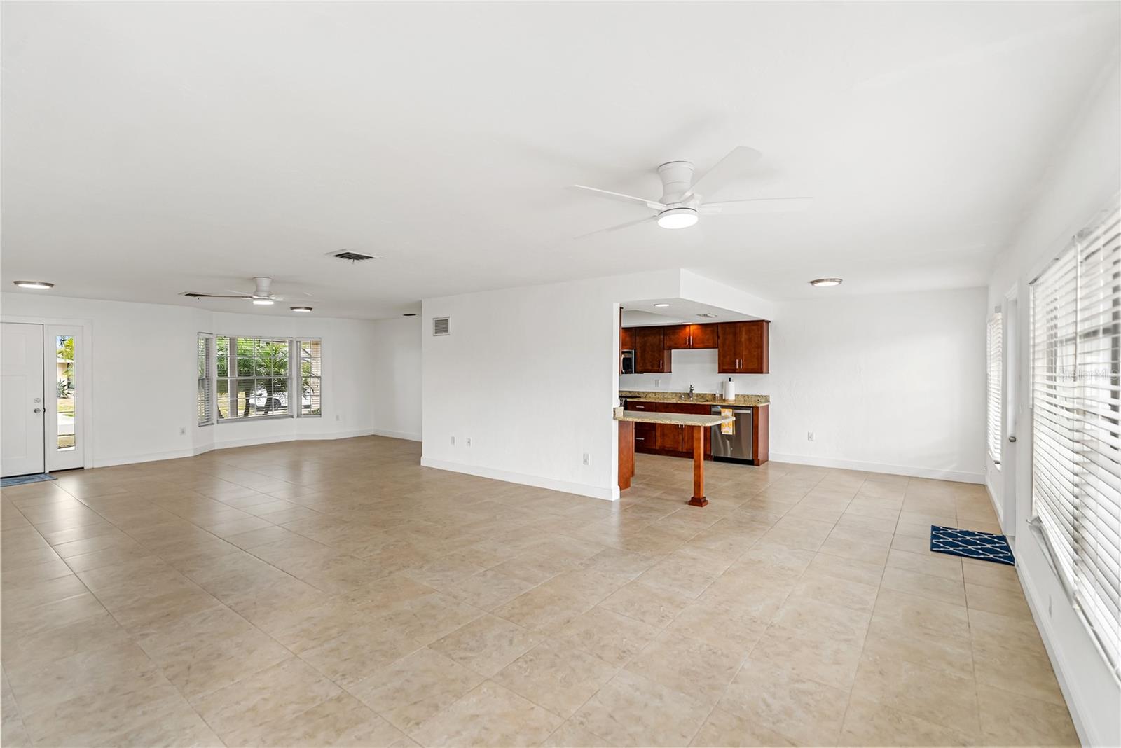 Image 36 of 49 For 6637 Bowline Drive