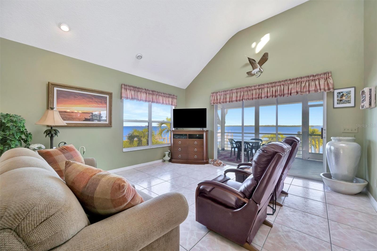 Image 20 of 52 For 2215 Avenue A