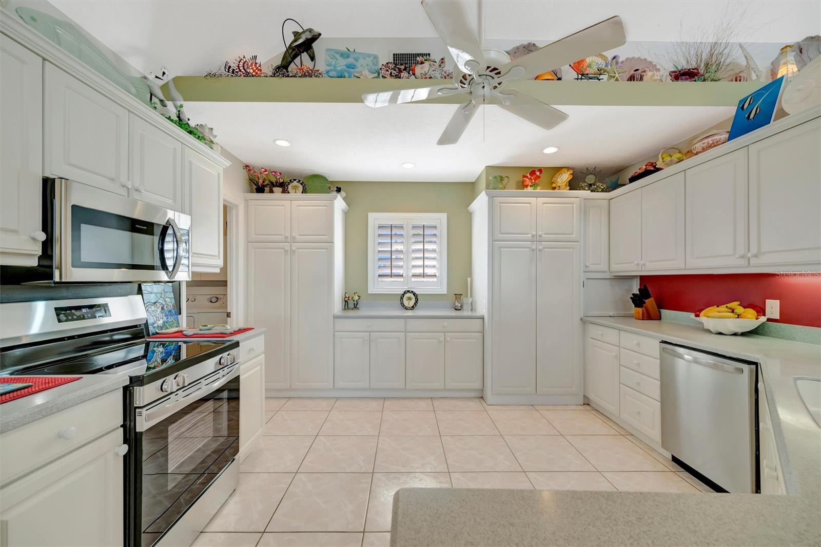 Image 29 of 52 For 2215 Avenue A