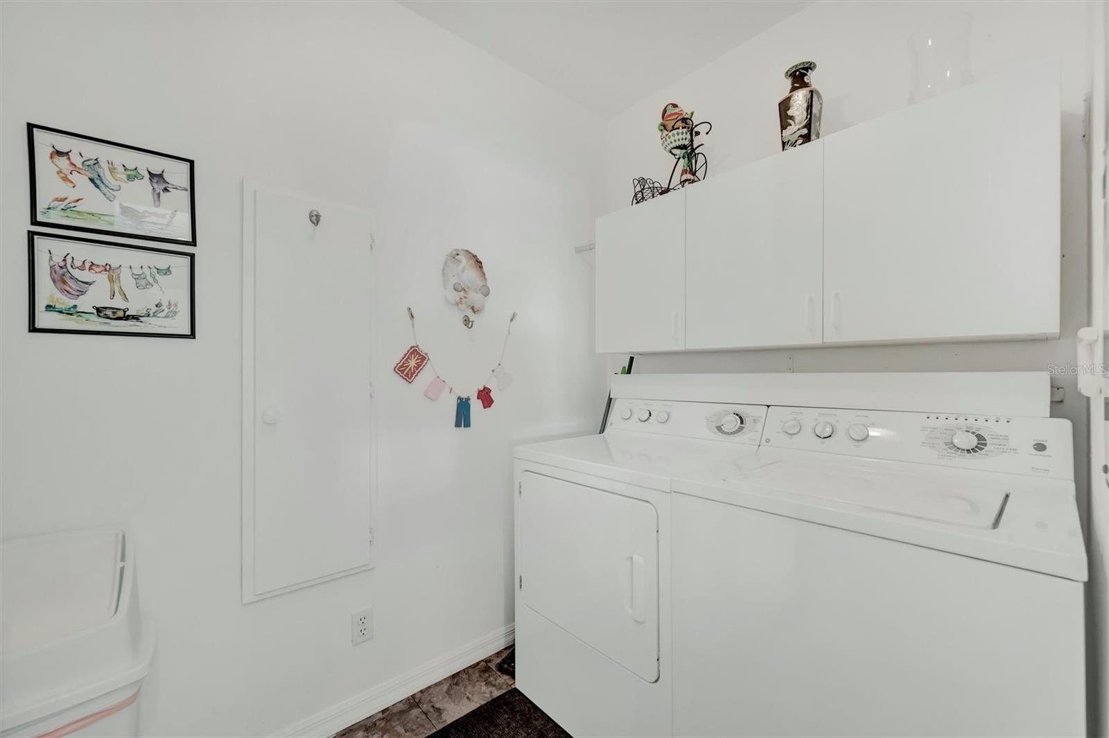 Image 33 of 52 For 2215 Avenue A