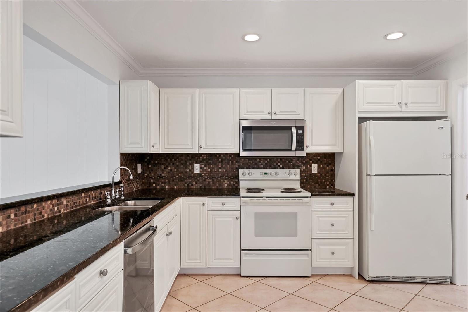 Image 11 of 29 For 3930 Center Gate Circle 16