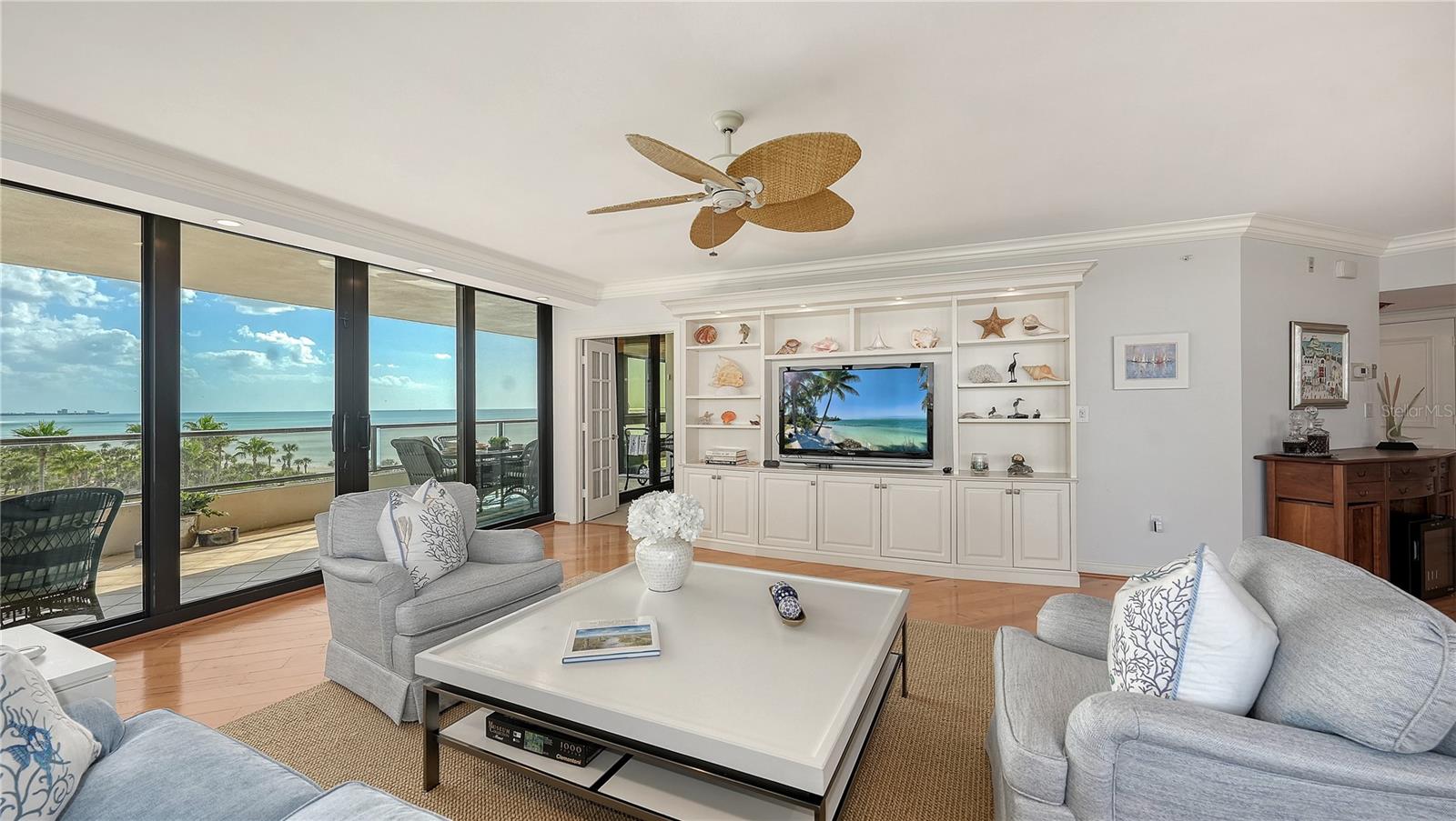 Image 10 of 45 For 565 Sanctuary Drive B506