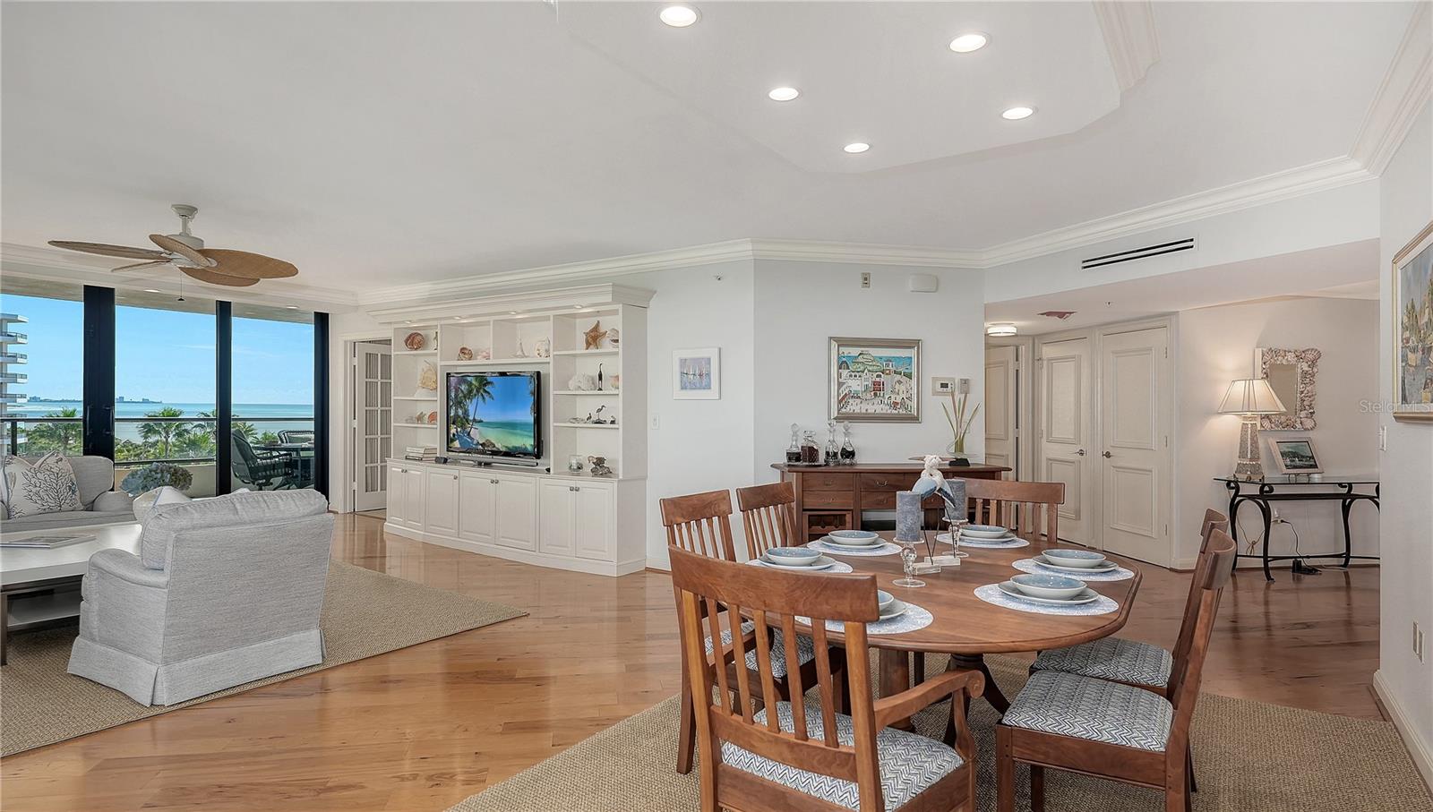 Image 12 of 45 For 565 Sanctuary Drive B506