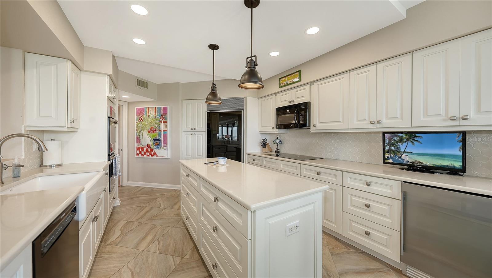 Image 16 of 45 For 565 Sanctuary Drive B506