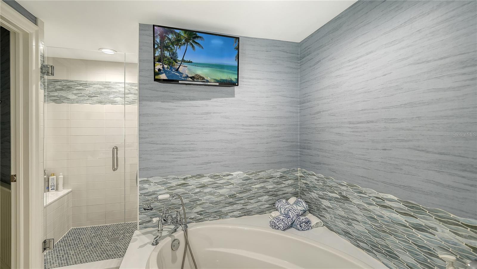 Image 22 of 45 For 565 Sanctuary Drive B506