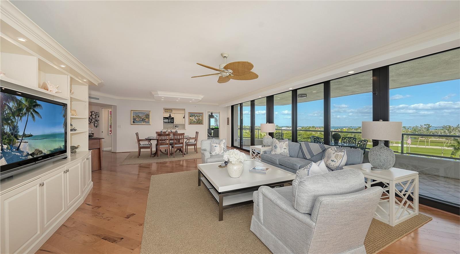 Image 4 of 45 For 565 Sanctuary Drive B506