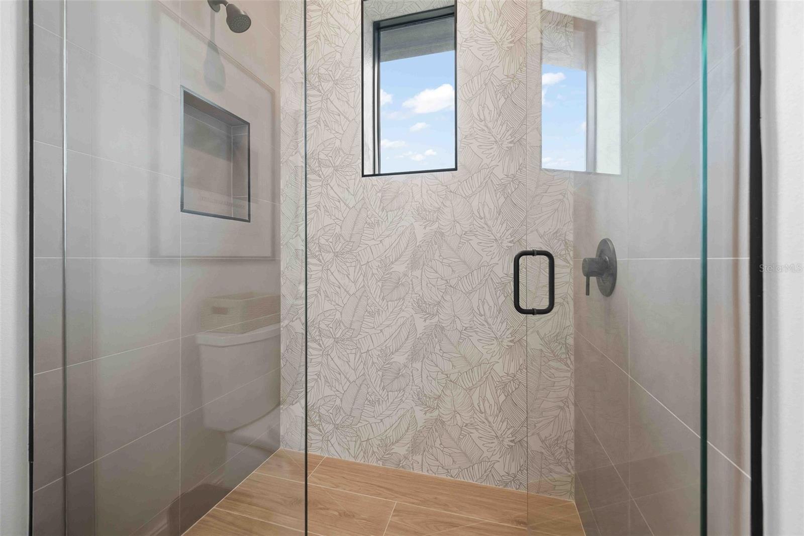 Image 19 of 61 For 5612 Guava Street