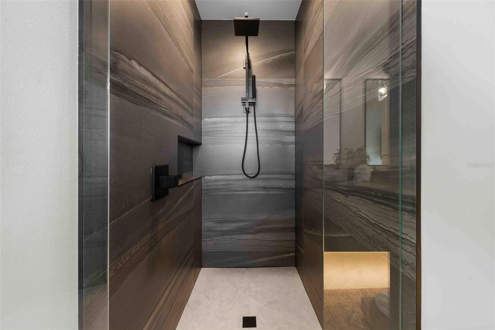 Image 38 of 61 For 5612 Guava Street