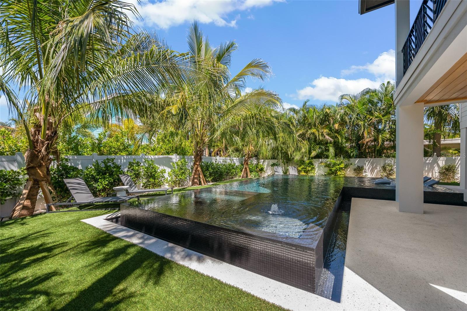 Image 44 of 61 For 5612 Guava Street