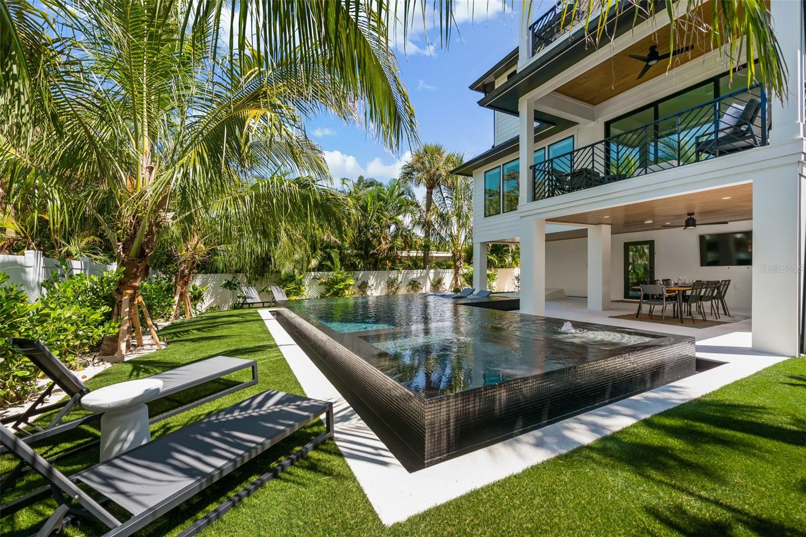 Image 45 of 61 For 5612 Guava Street