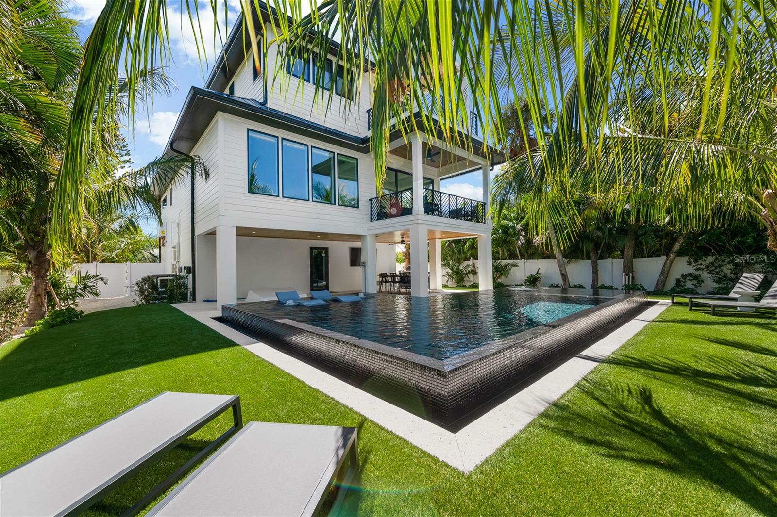 Image 46 of 61 For 5612 Guava Street