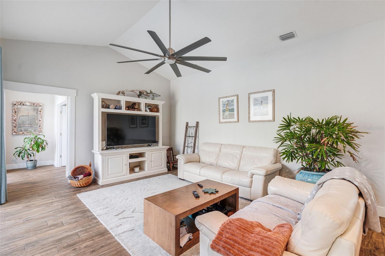 Image 13 of 41 For 4575 Satinleaf Lane