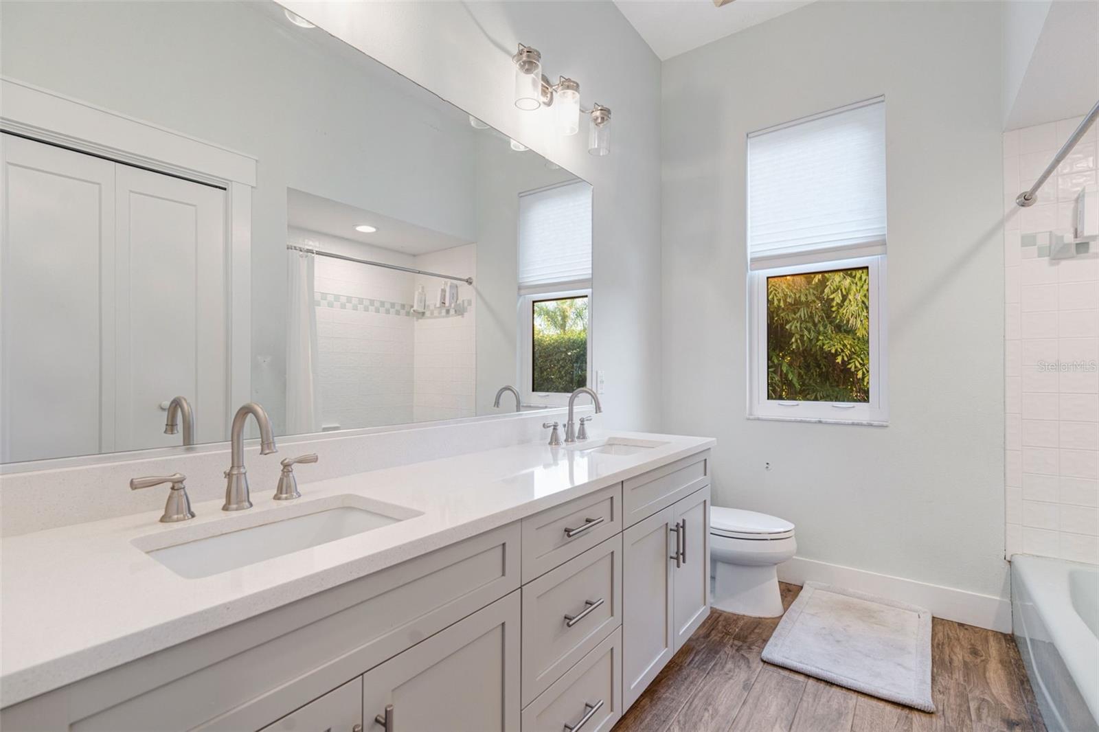 Image 20 of 41 For 4575 Satinleaf Lane