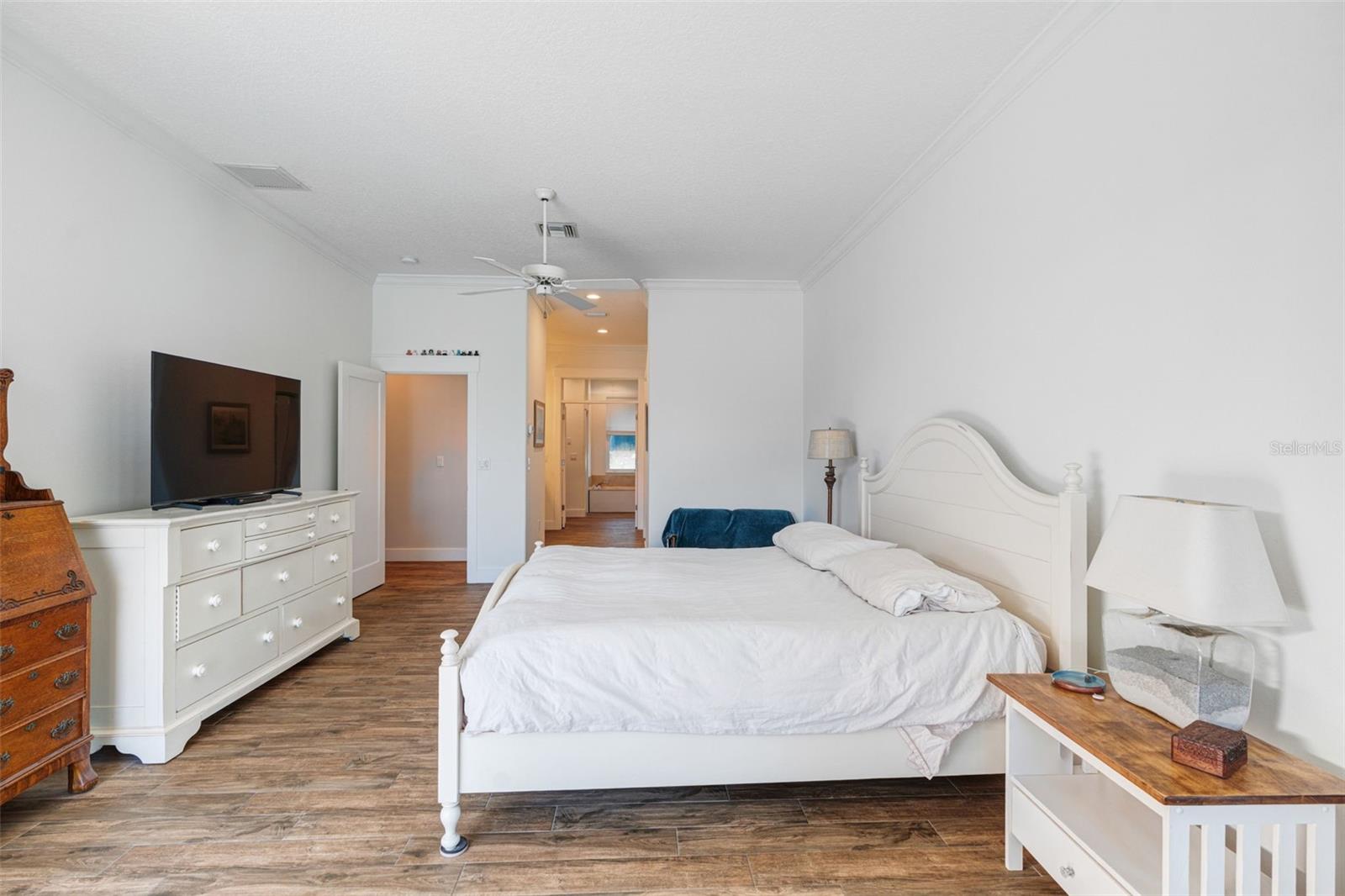 Image 28 of 41 For 4575 Satinleaf Lane