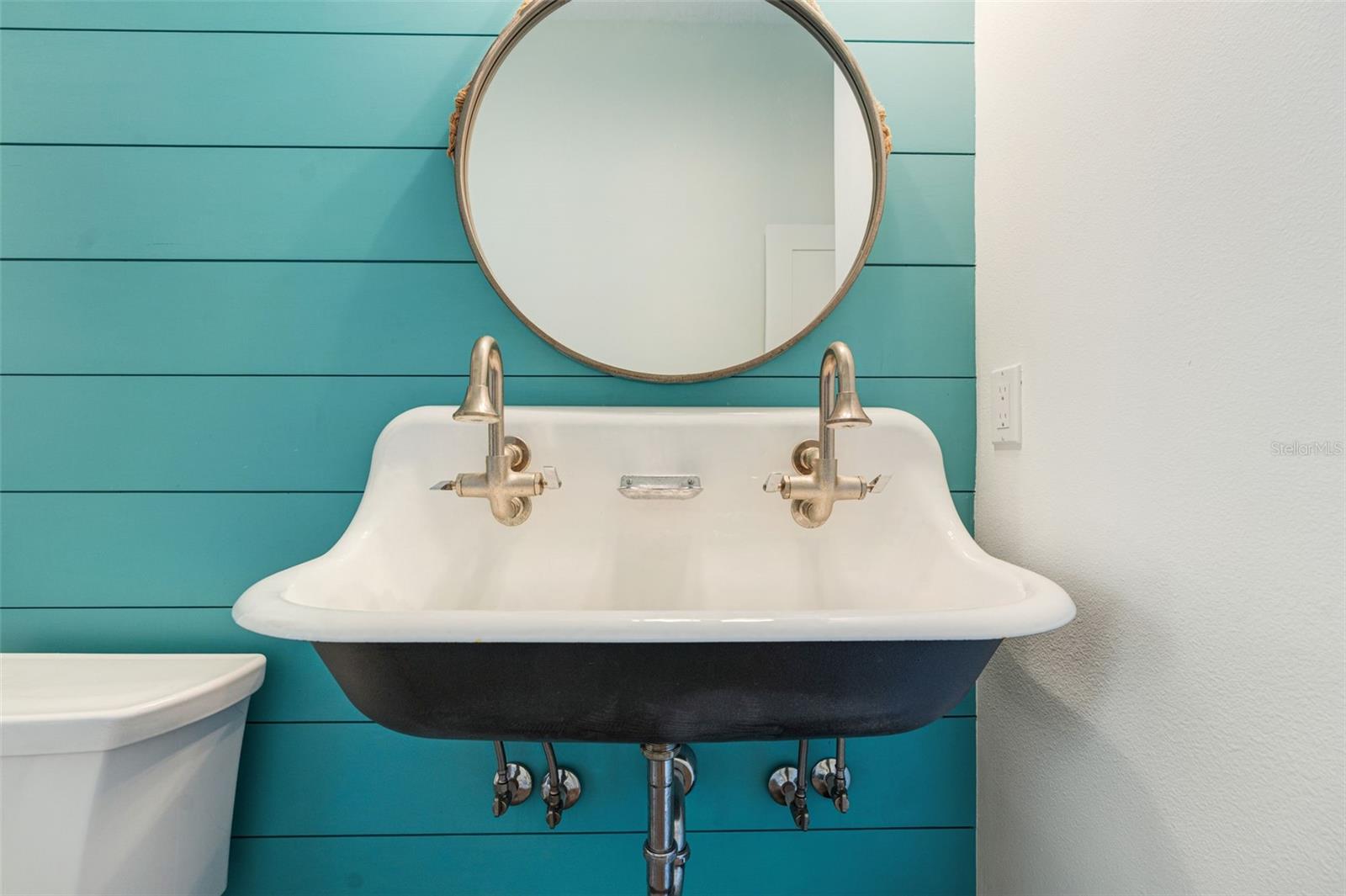 Image 35 of 41 For 4575 Satinleaf Lane