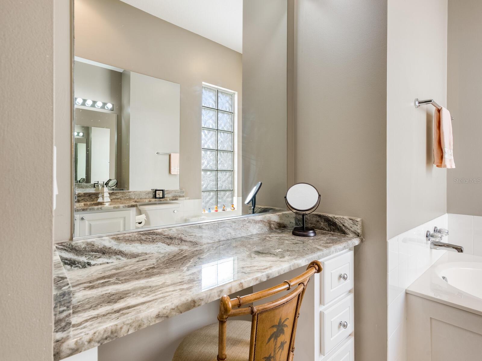 Image 18 of 45 For 7675 Uliva Way