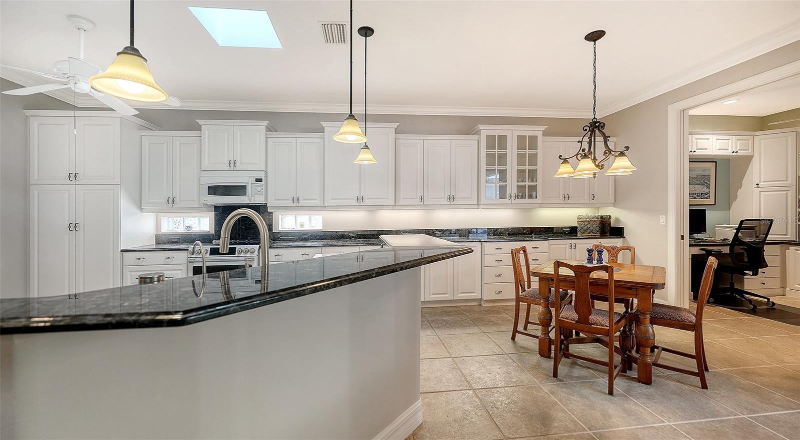 Image 13 of 51 For 2529 Marblehead Drive