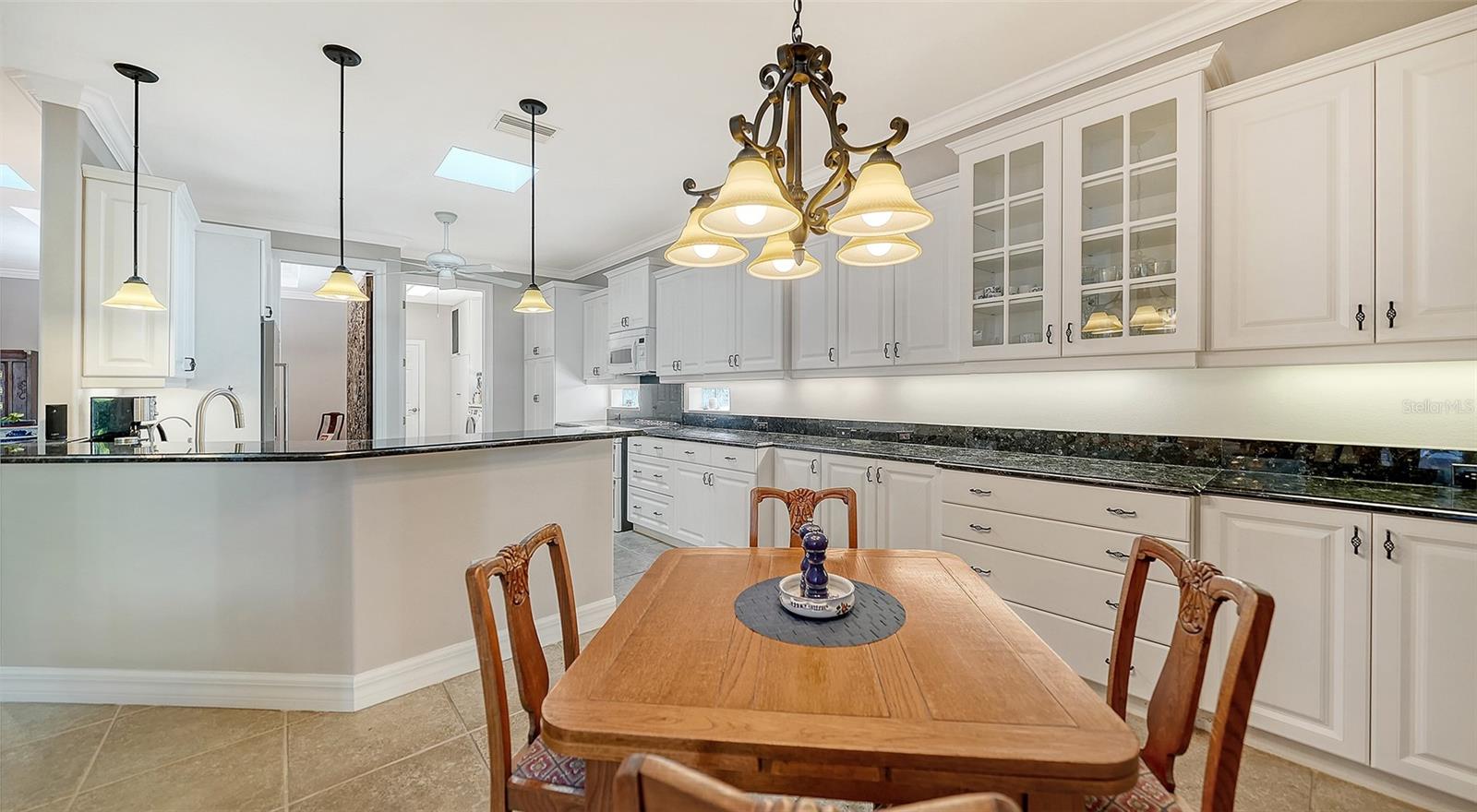 Image 14 of 51 For 2529 Marblehead Drive