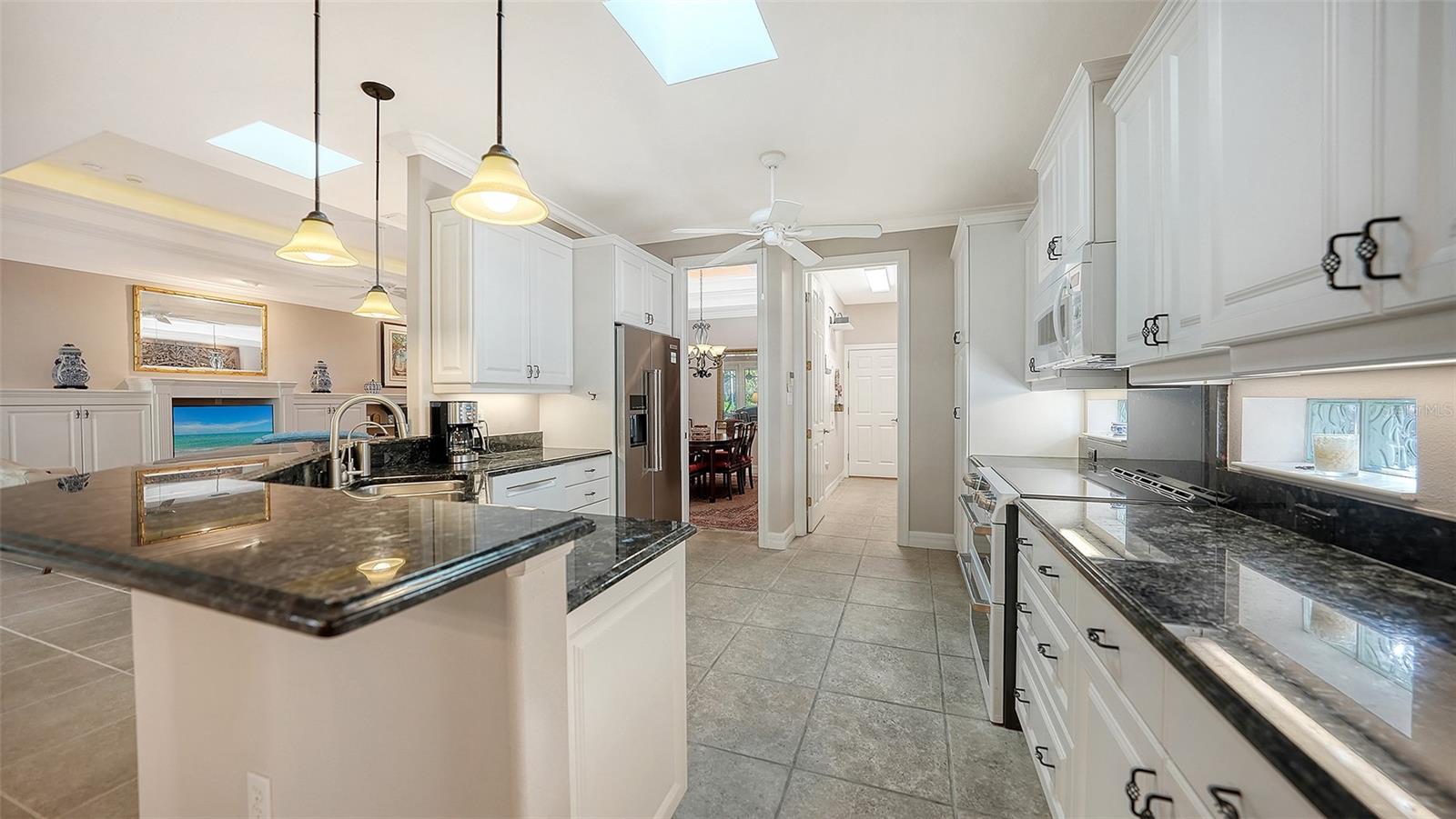 Image 19 of 51 For 2529 Marblehead Drive