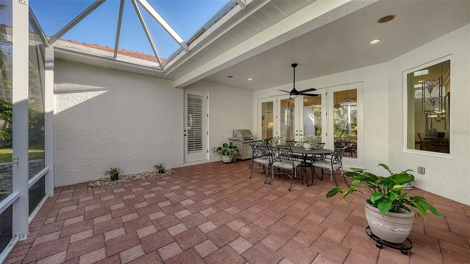 Image 38 of 51 For 2529 Marblehead Drive