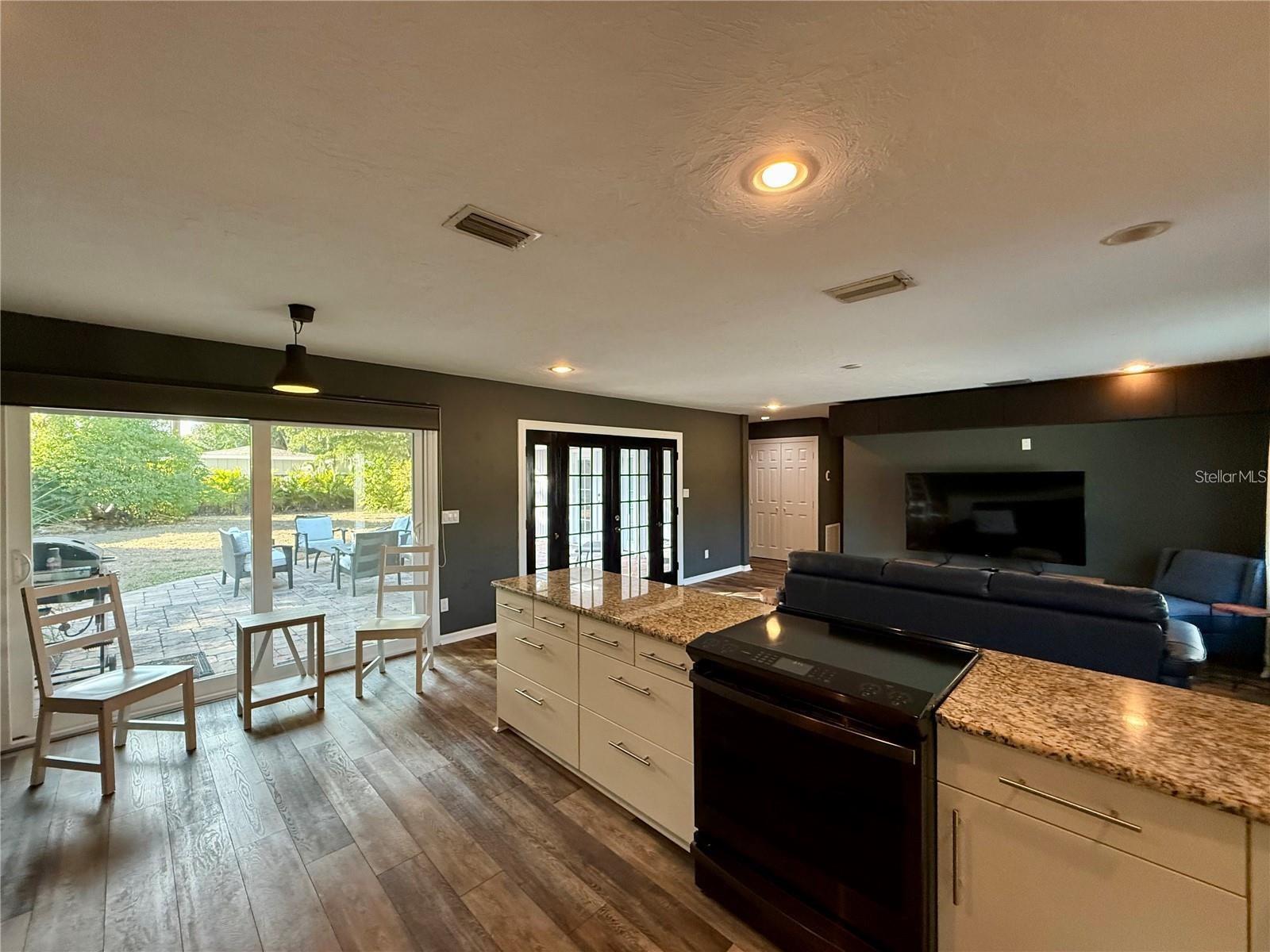 Image 5 of 24 For 2126 Craft Lane