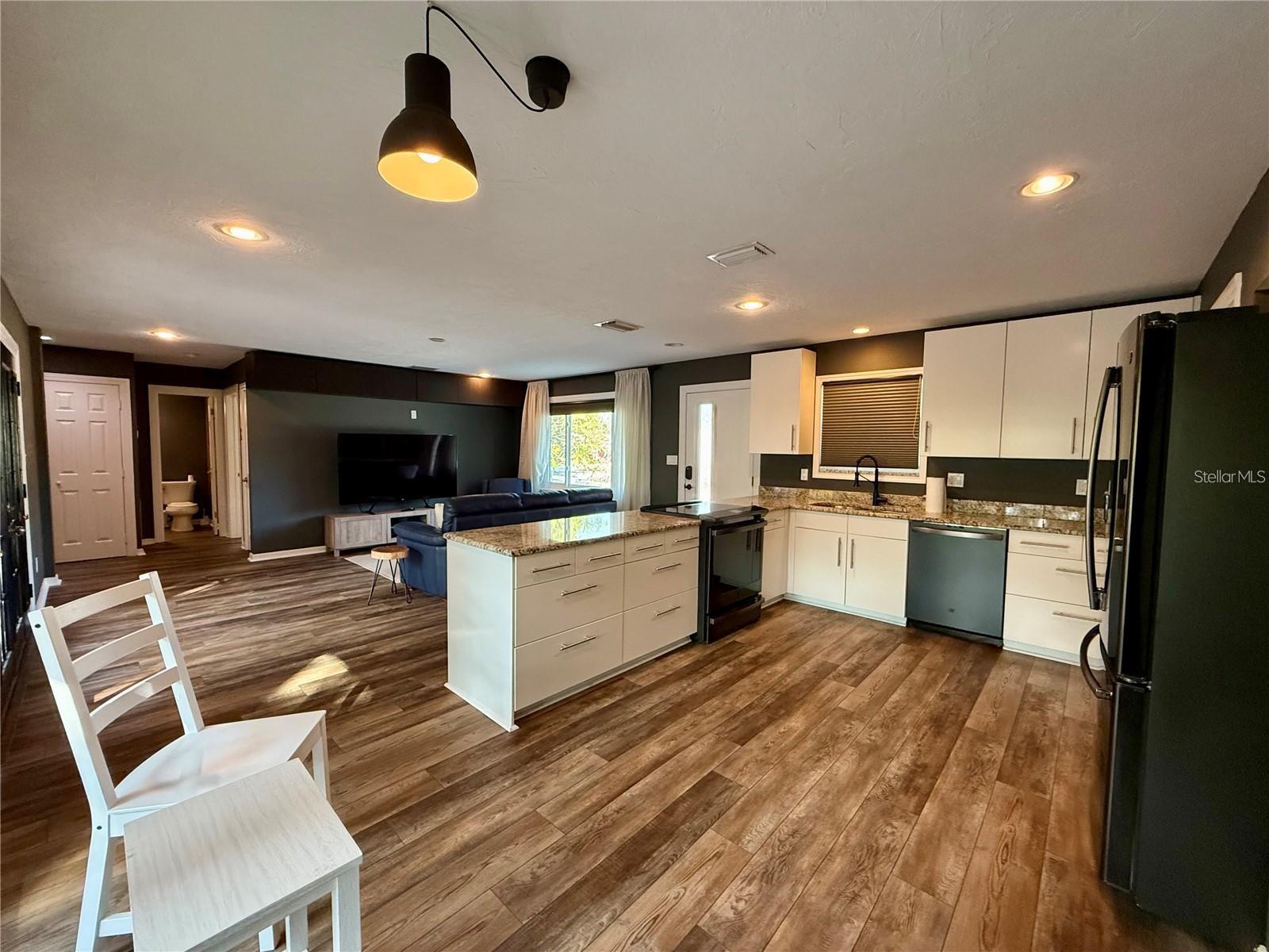 Image 7 of 24 For 2126 Craft Lane