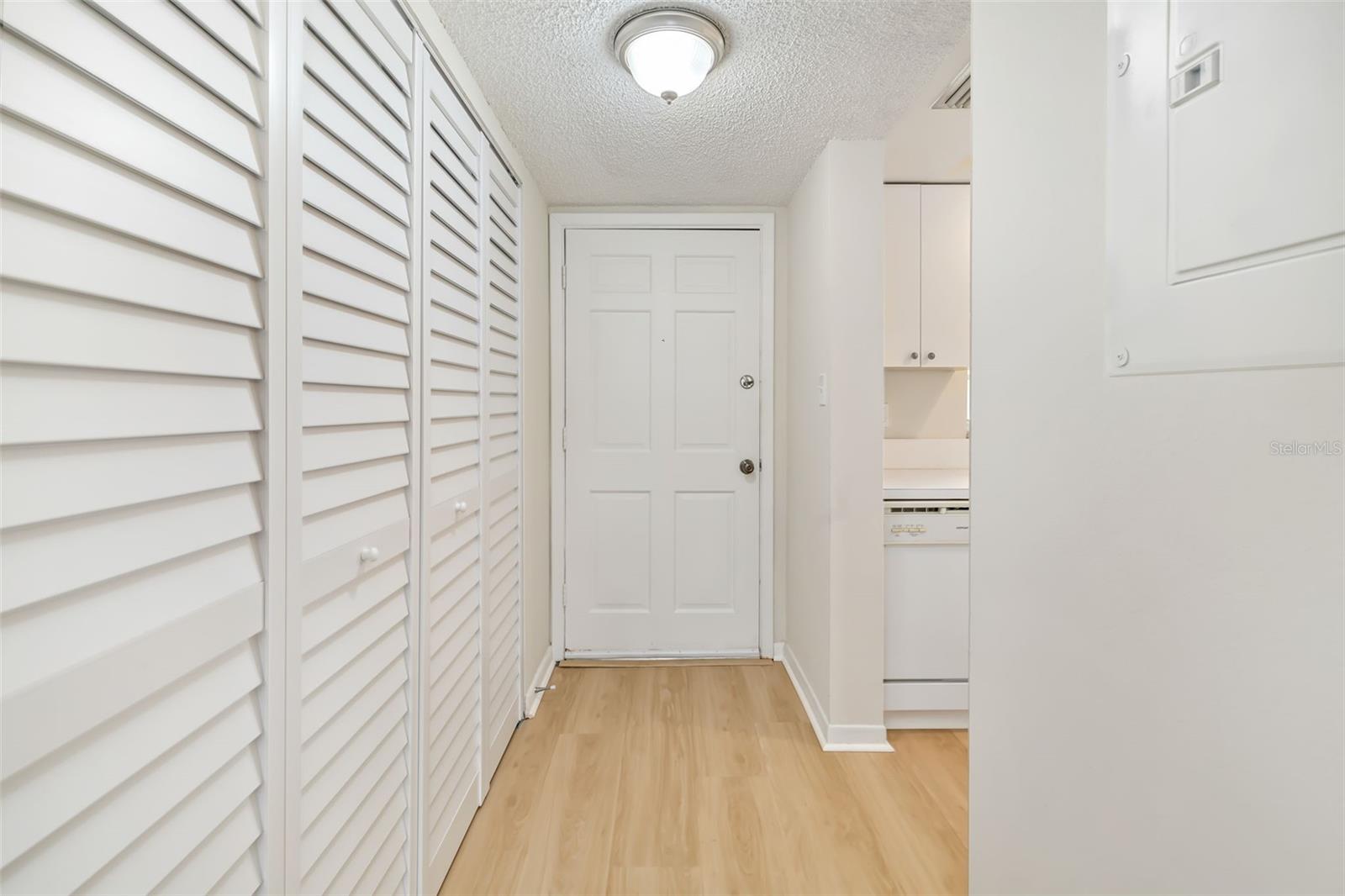 Image 14 of 39 For 203 47th Avenue Drive W 167