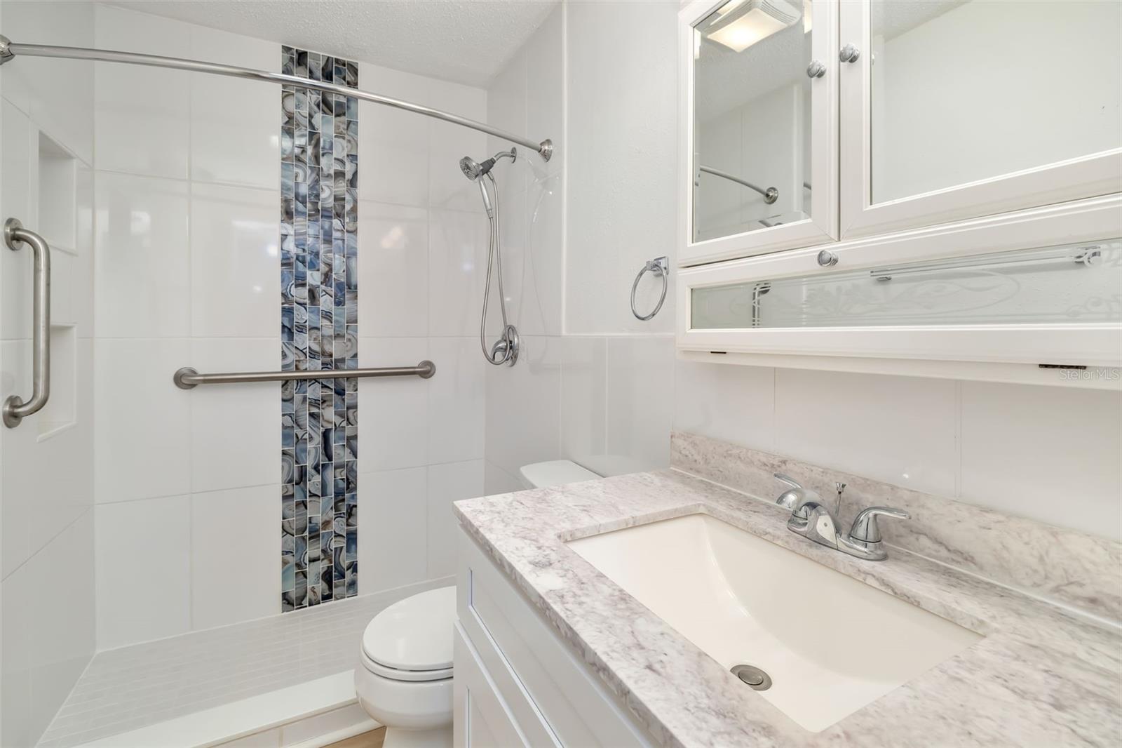 Image 5 of 39 For 203 47th Avenue Drive W 167