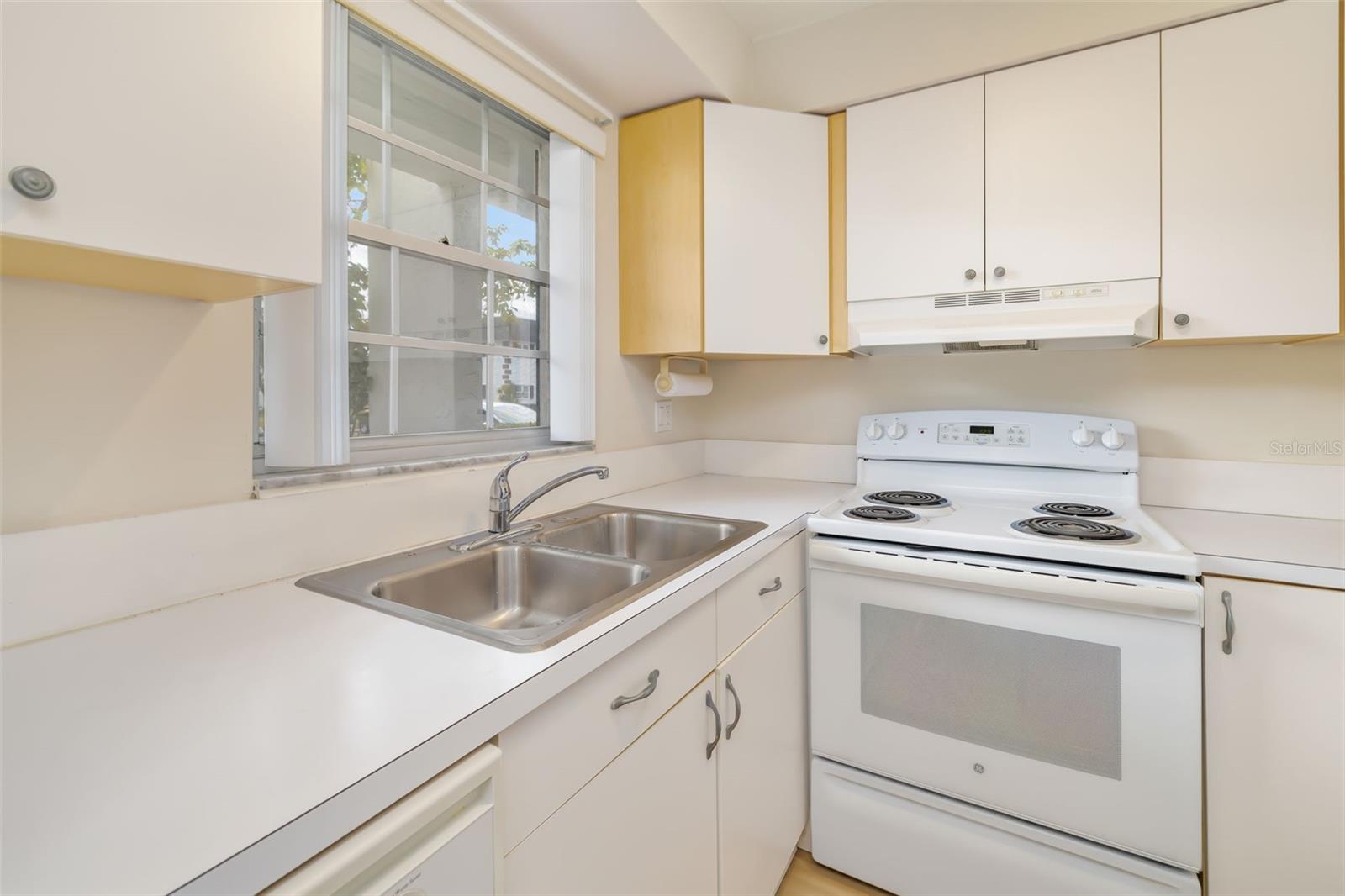 Image 9 of 39 For 203 47th Avenue Drive W 167