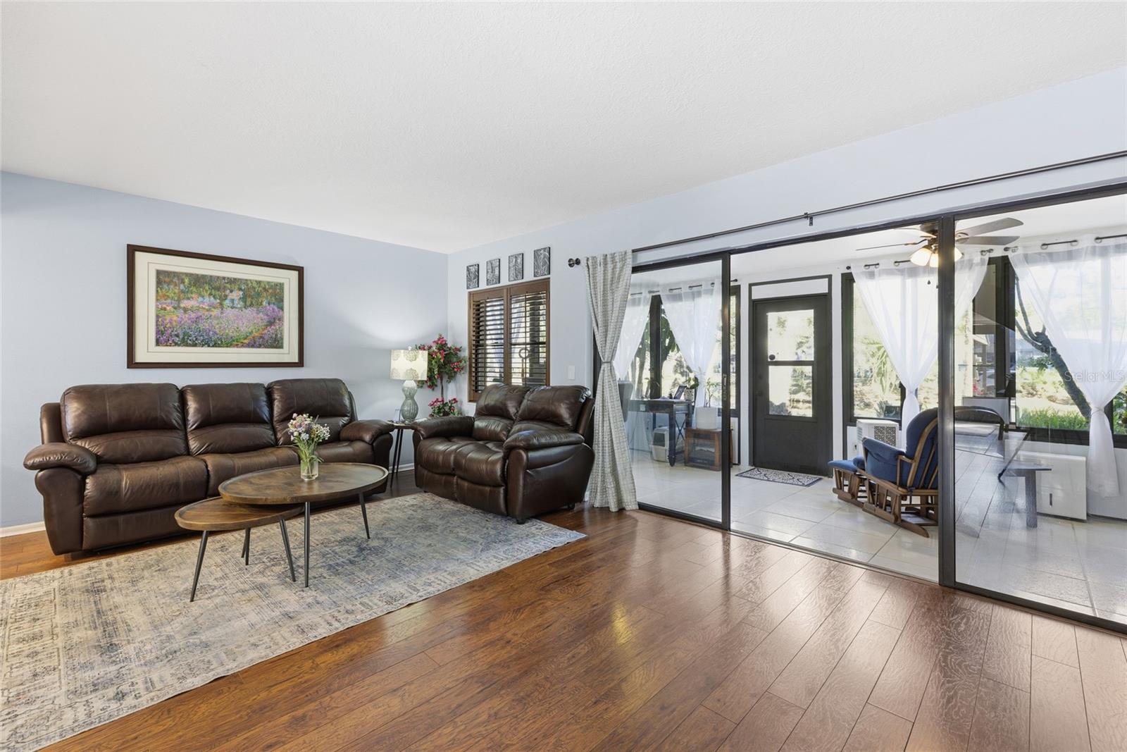 Image 10 of 37 For 405 Woods Landing Trail