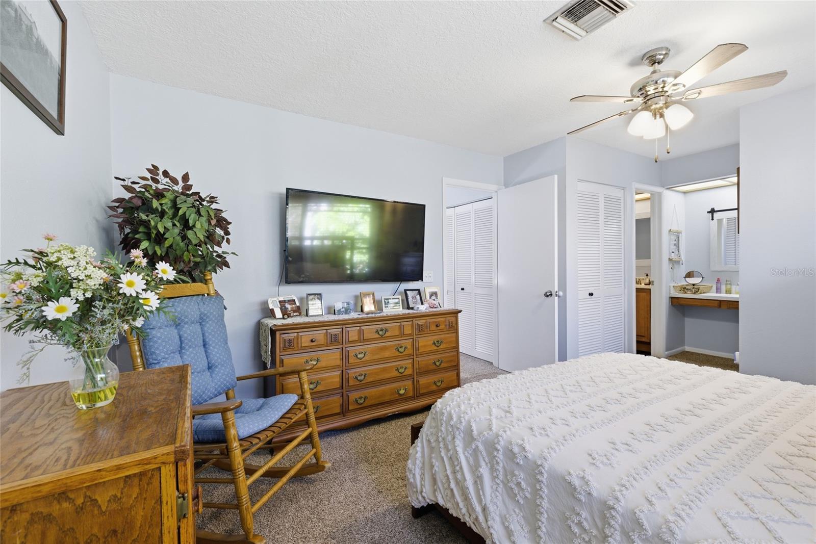 Image 19 of 37 For 405 Woods Landing Trail