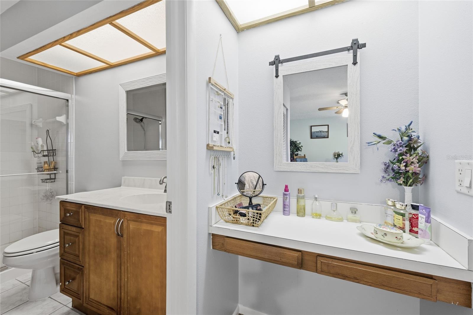 Image 20 of 37 For 405 Woods Landing Trail