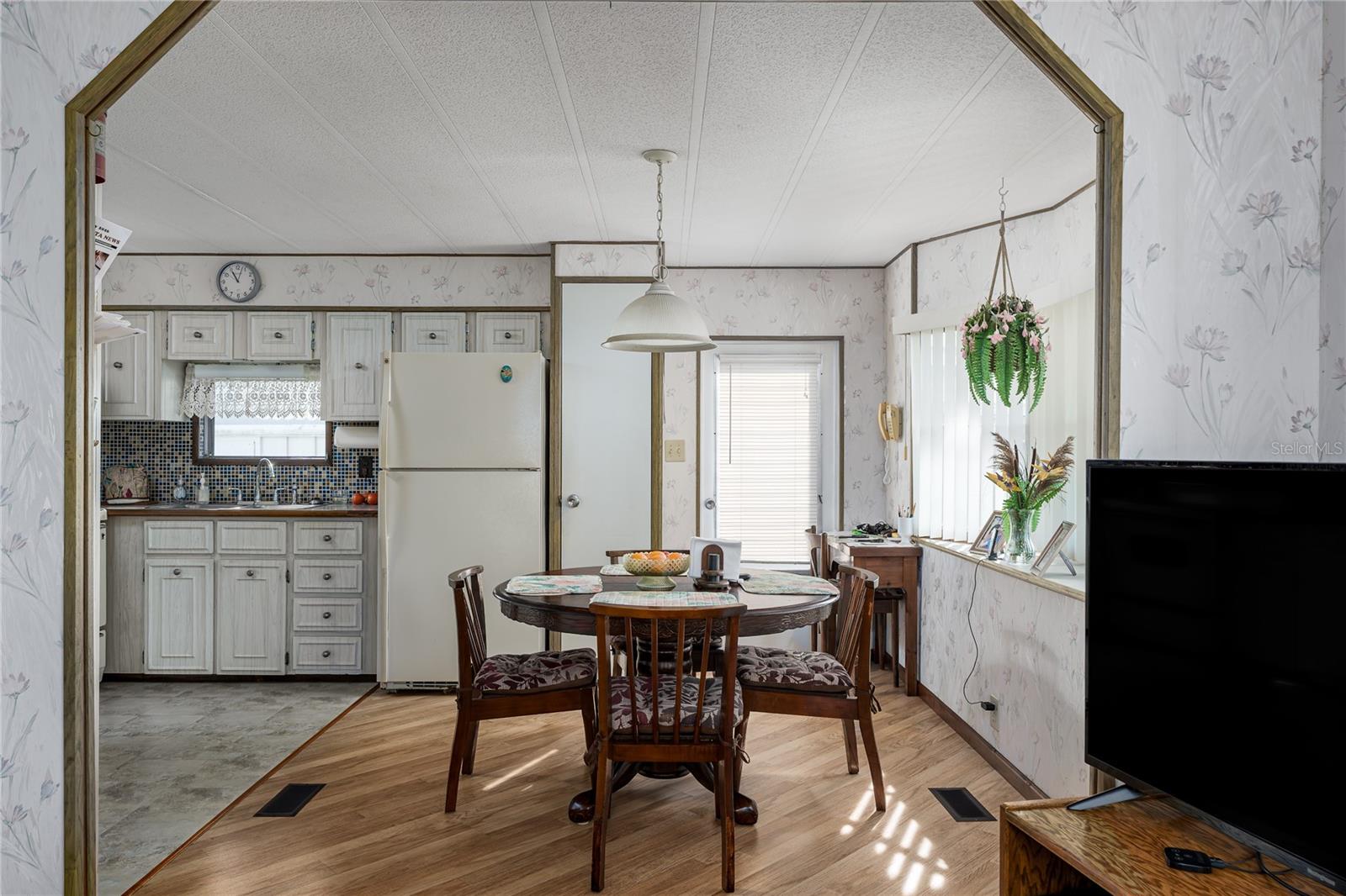 Image 6 of 24 For 3102 Terra Siesta Boulevard