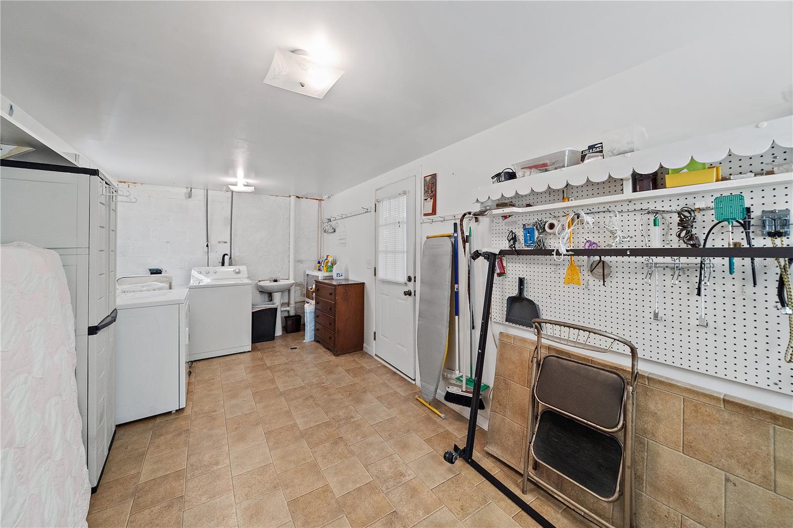 Image 10 of 25 For 1369 Kruppa Avenue