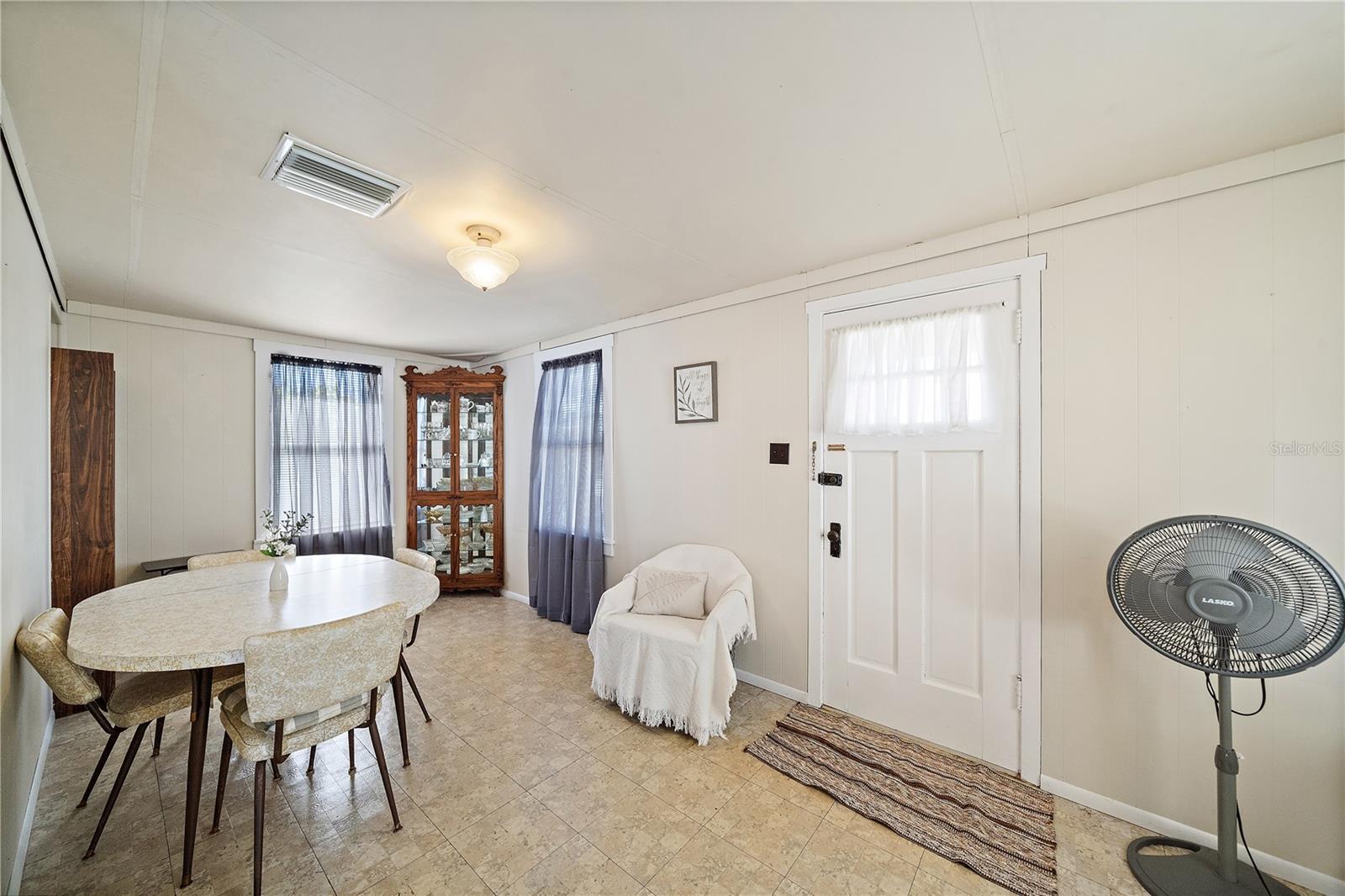 Image 16 of 25 For 1369 Kruppa Avenue