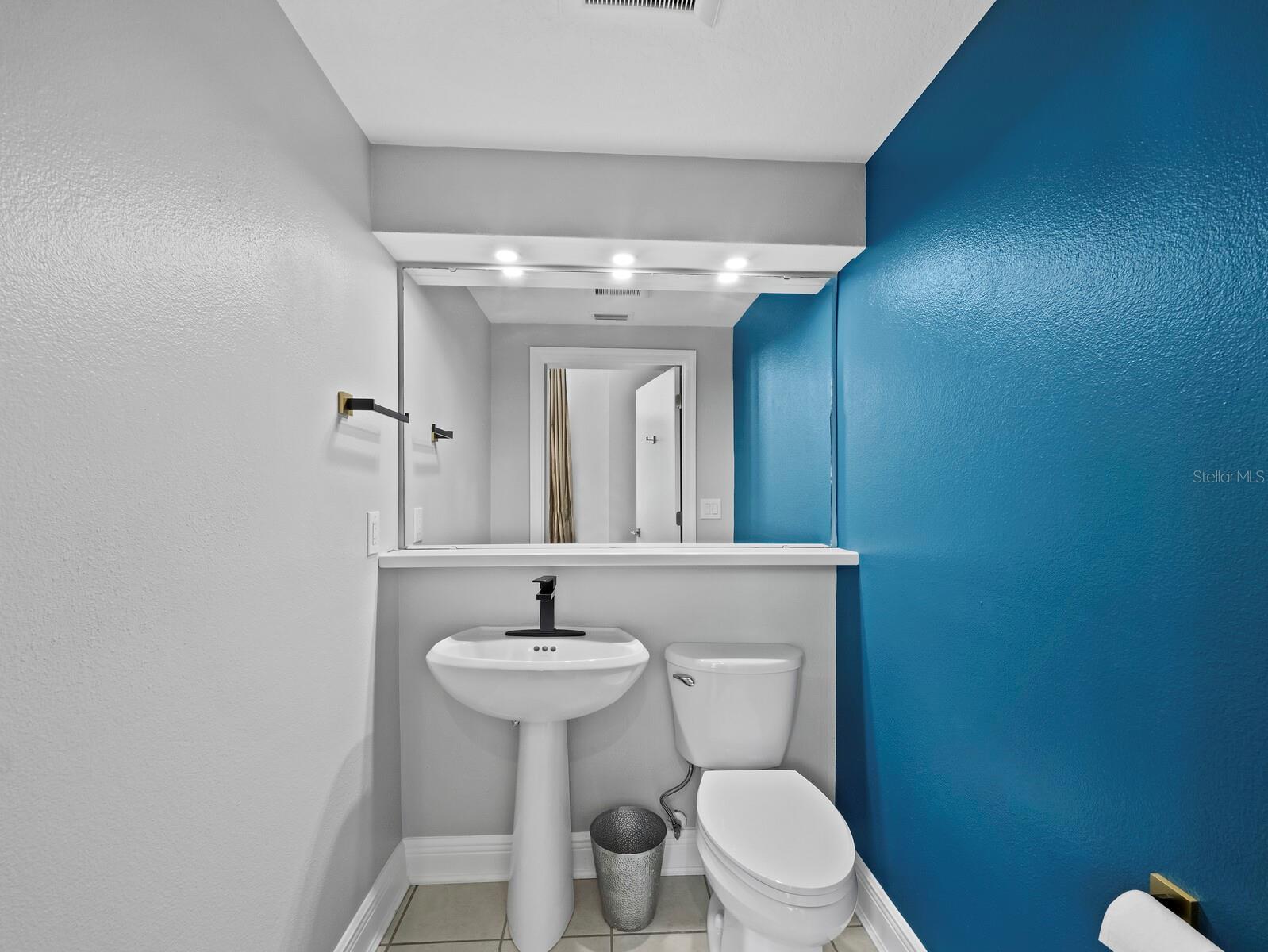 Image 17 of 63 For 200 Cocoanut Avenue 7