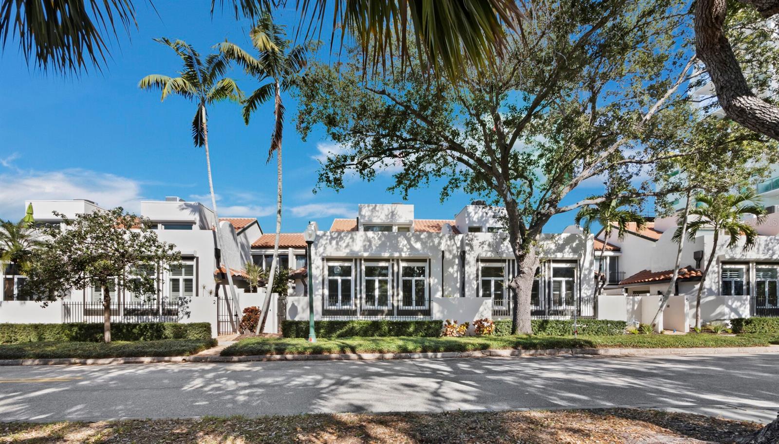 Image 2 of 63 For 200 Cocoanut Avenue 7