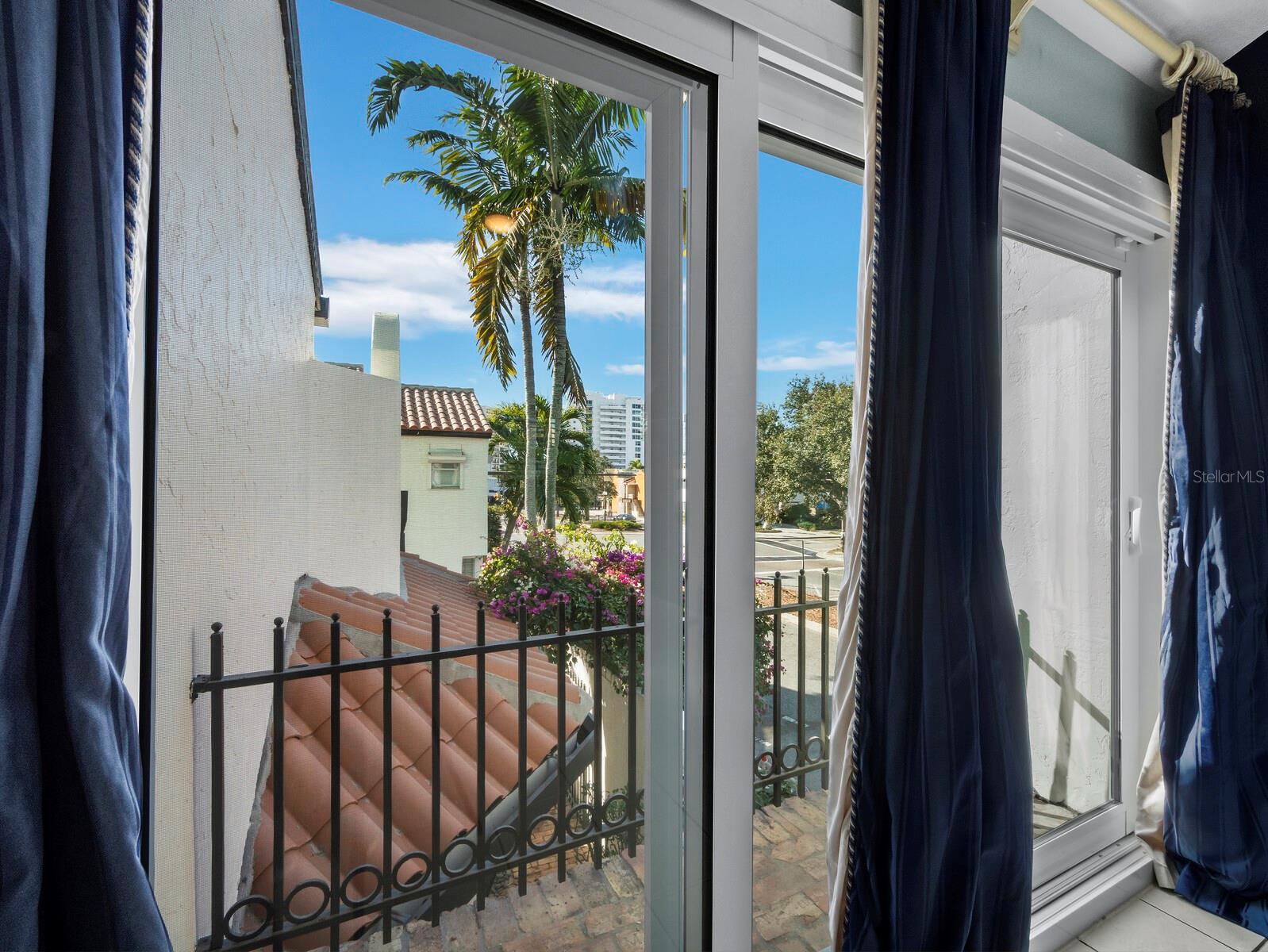 Image 35 of 63 For 200 Cocoanut Avenue 7