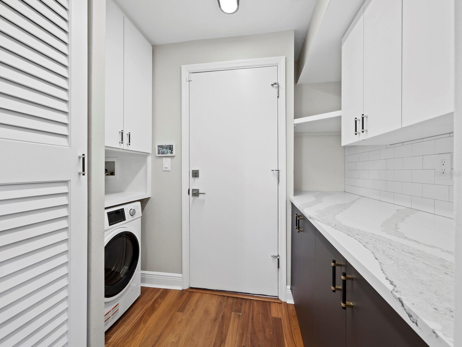 Image 50 of 63 For 200 Cocoanut Avenue 7