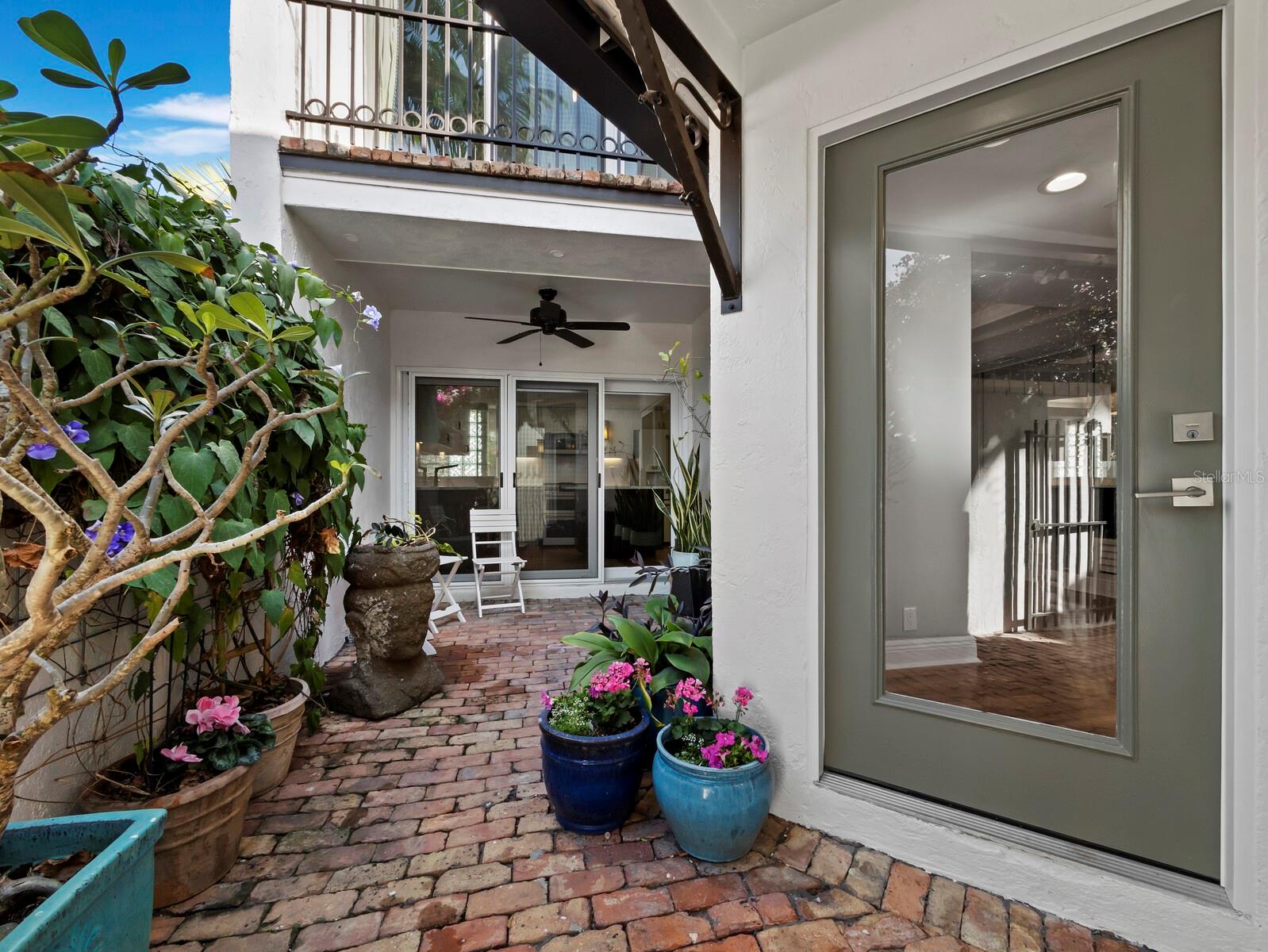 Image 9 of 63 For 200 Cocoanut Avenue 7