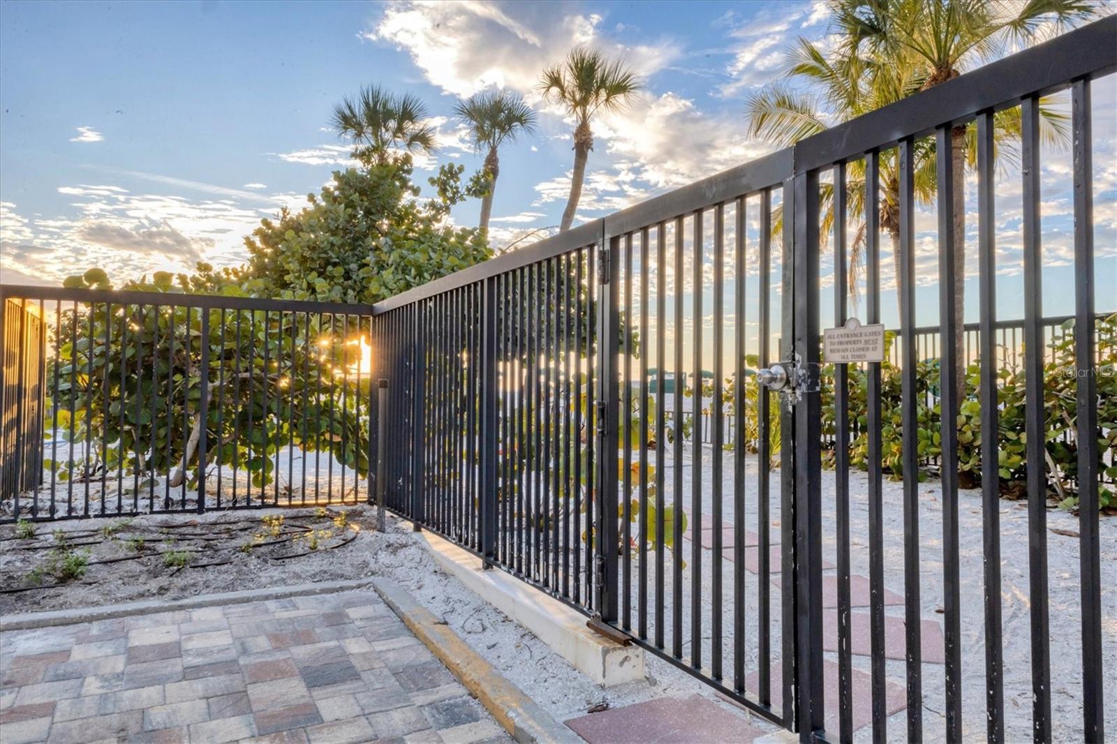 Image 35 of 64 For 1001 Benjamin Franklin Drive 201