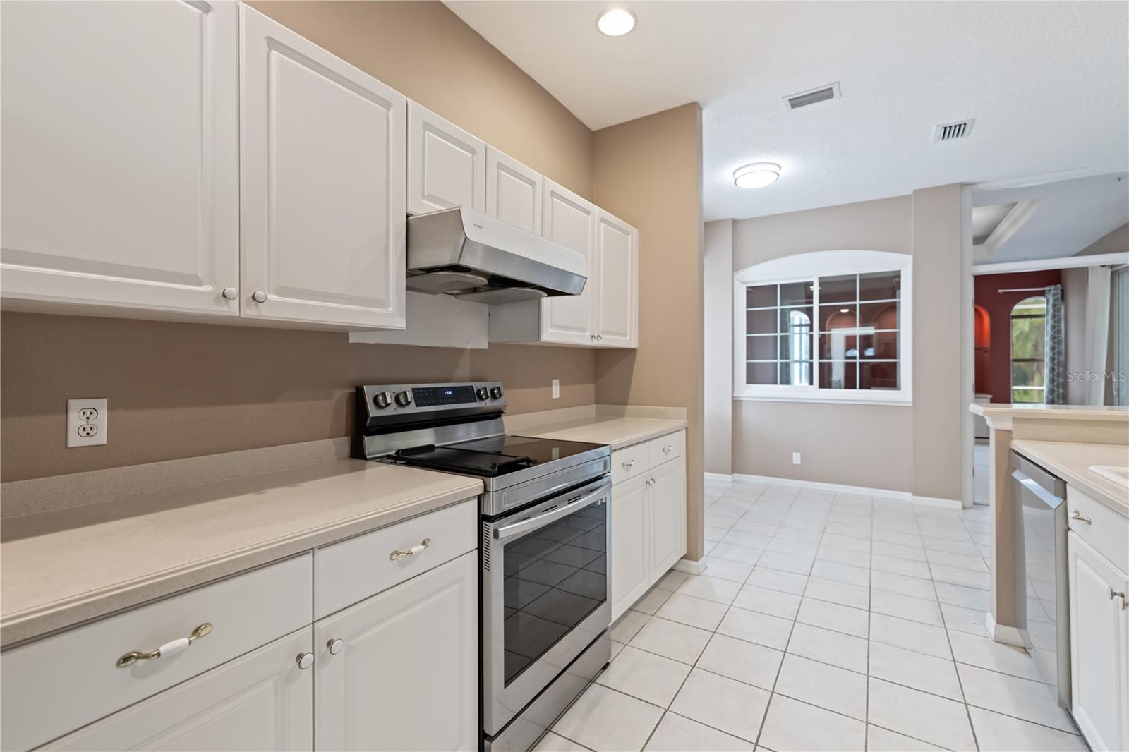 Image 21 of 48 For 4856 Sabal Lake Circle