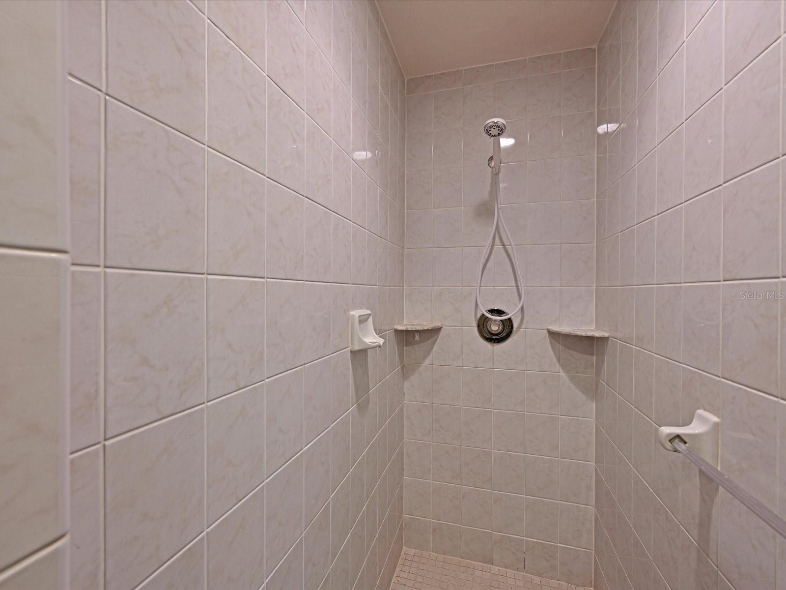 Image 16 of 26 For 4518 30th Street Circle E