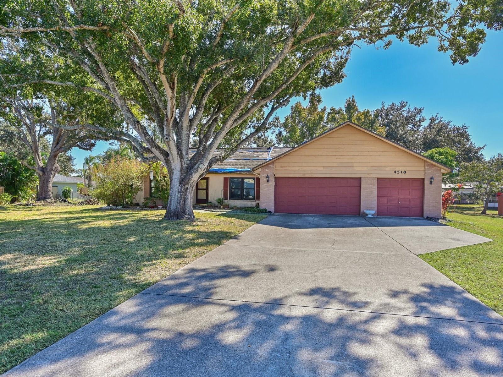 Image 2 of 26 For 4518 30th Street Circle E