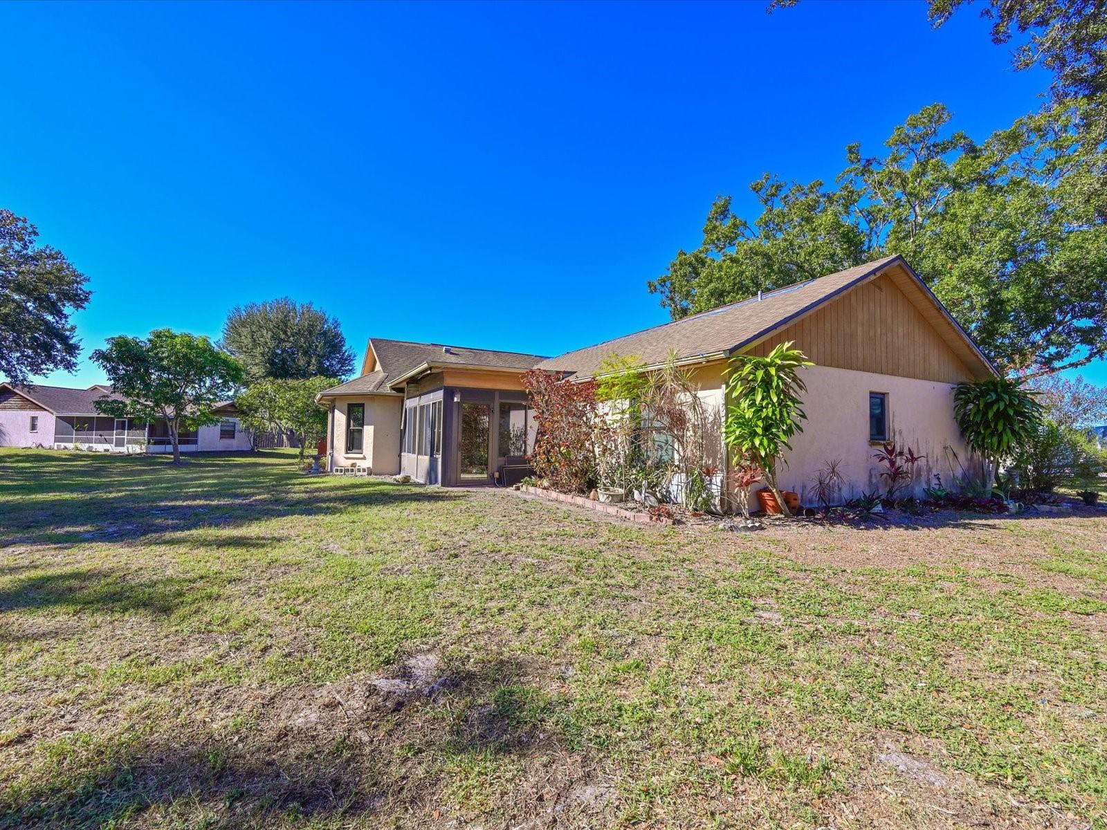 Image 24 of 26 For 4518 30th Street Circle E