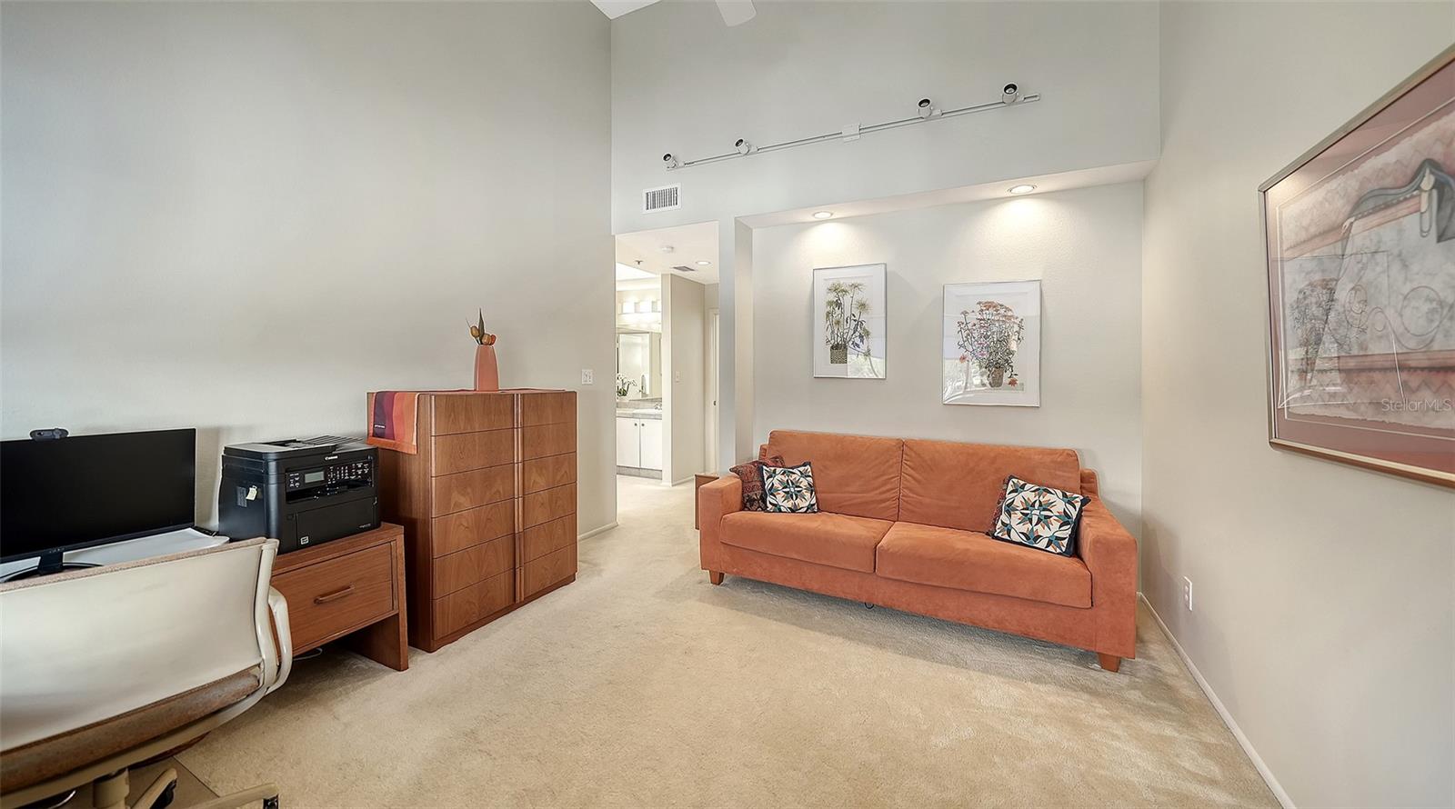 Image 21 of 52 For 1916 Harbourside Drive 803