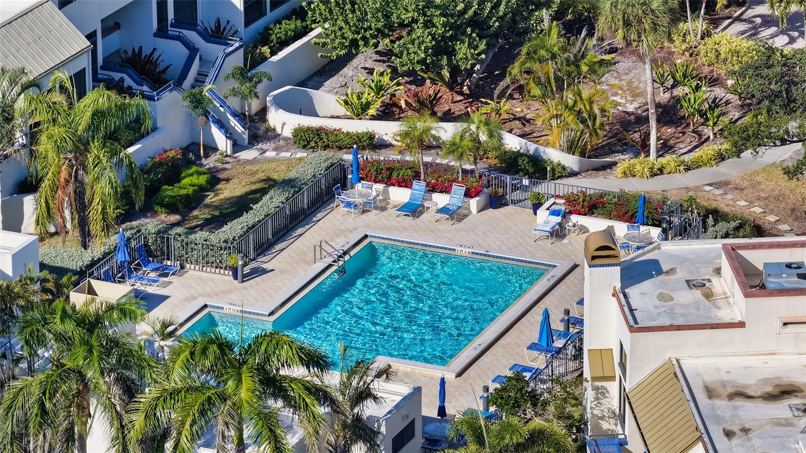 Image 38 of 52 For 1916 Harbourside Drive 803